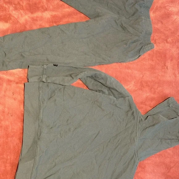 New Balance Kids Green Hoodie and Joggers Set - Picture 8 of 9